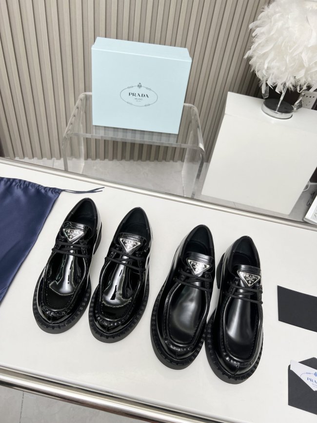 Prada 010 Casual shoes XM092