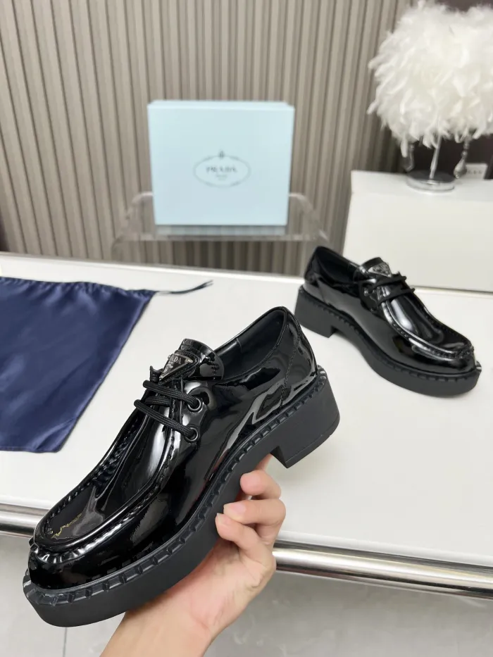 Prada 010 Casual shoes XM092
