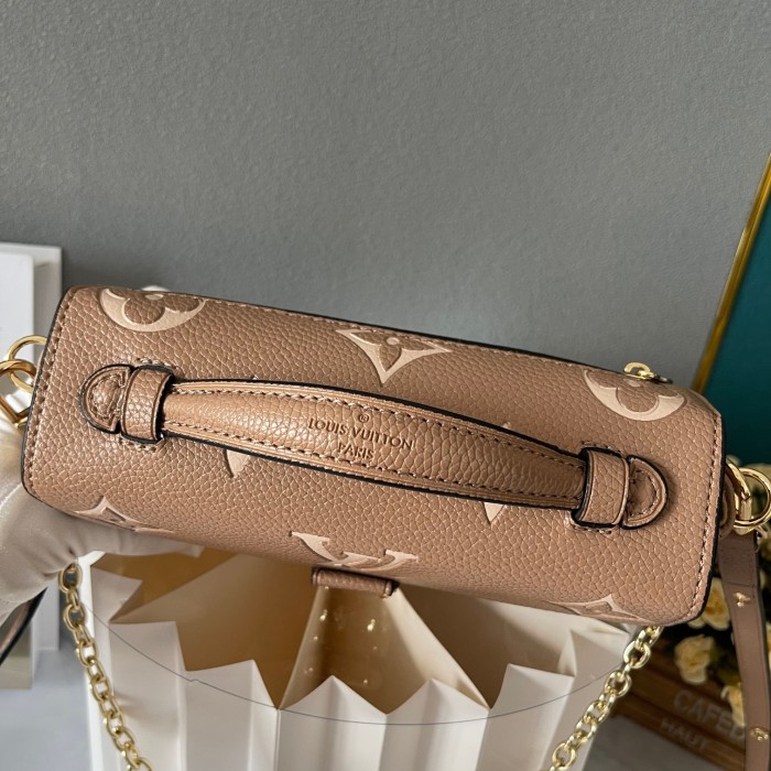 LV POCHETTE MÉTIS EAST WEST BAG M46279 LM031 21.5cm
