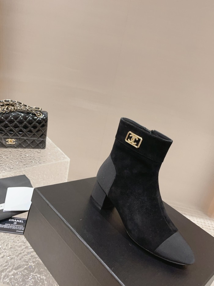 Chanel 017 boots XM083