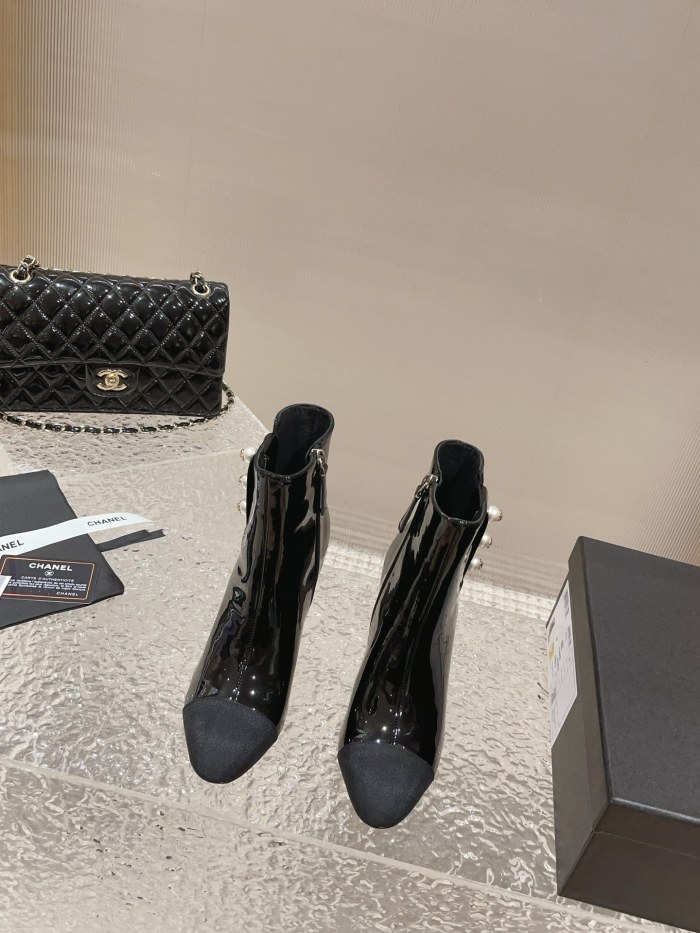 Chanel 011 boots XM083