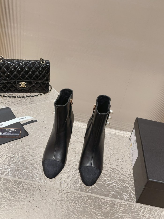 Chanel 011 boots XM083