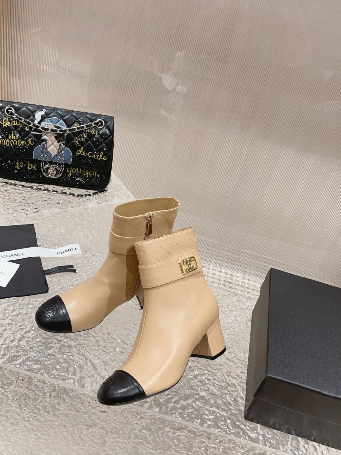 Chanel 016 boots XM083
