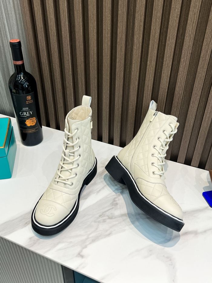 Chanel 021 boots XM023