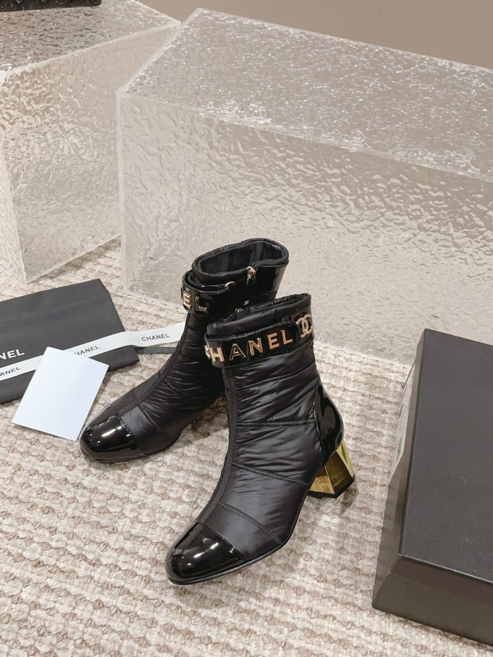 Chanel 018 boots XM083