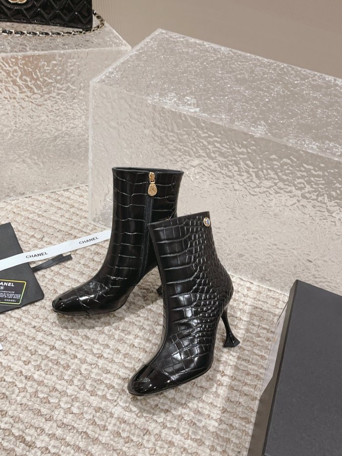 Chanel 010 boots XM083