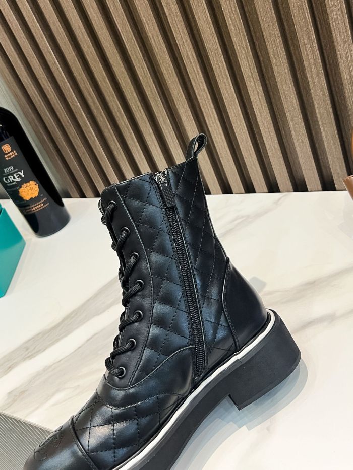Chanel 021 boots XM023