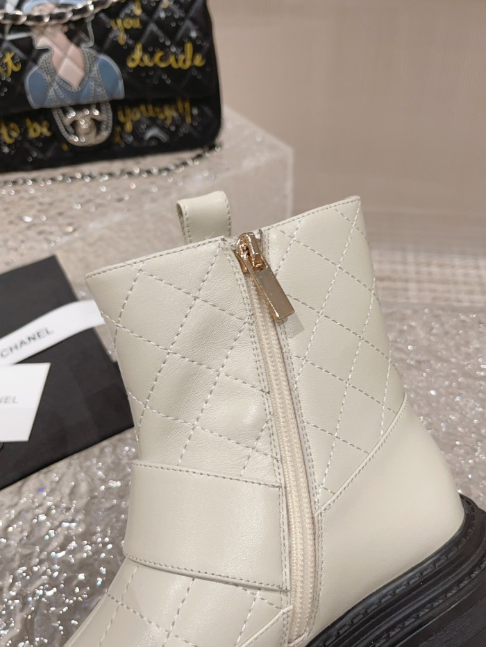 Chanel 015 boots XM083