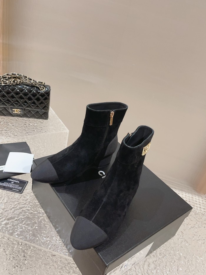 Chanel 017 boots XM083