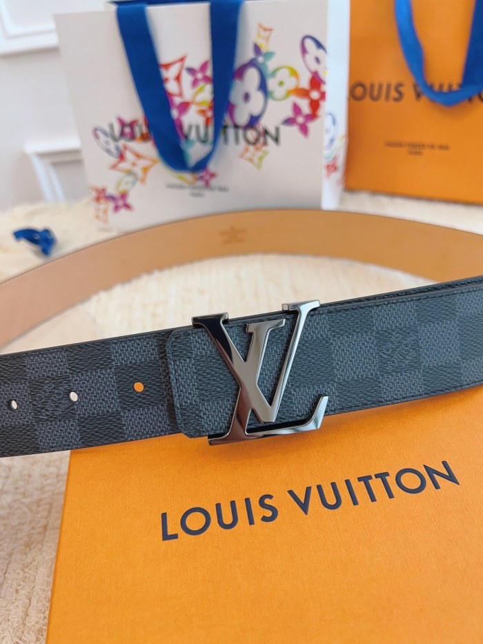 LV Belt 014 22PJ081 4cm
