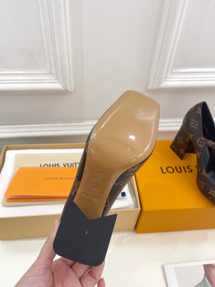 LV shoes 017 XM043