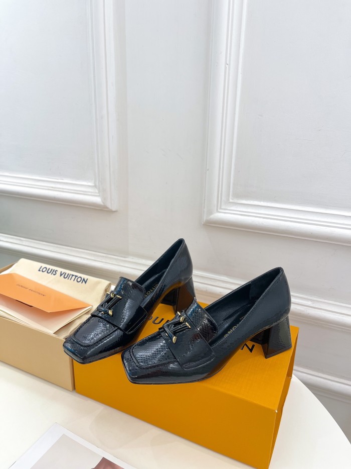 LV shoes 015 XM043