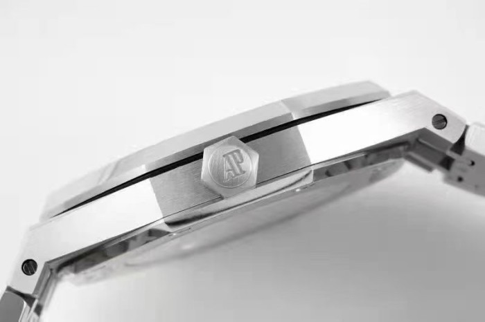 Audemars Piguet ROYAL OAK 15400 41mm