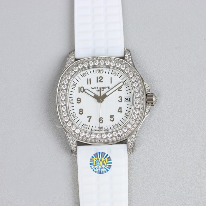 PATEK PHILIPPE AQUANAUT 5072 35.6mm
