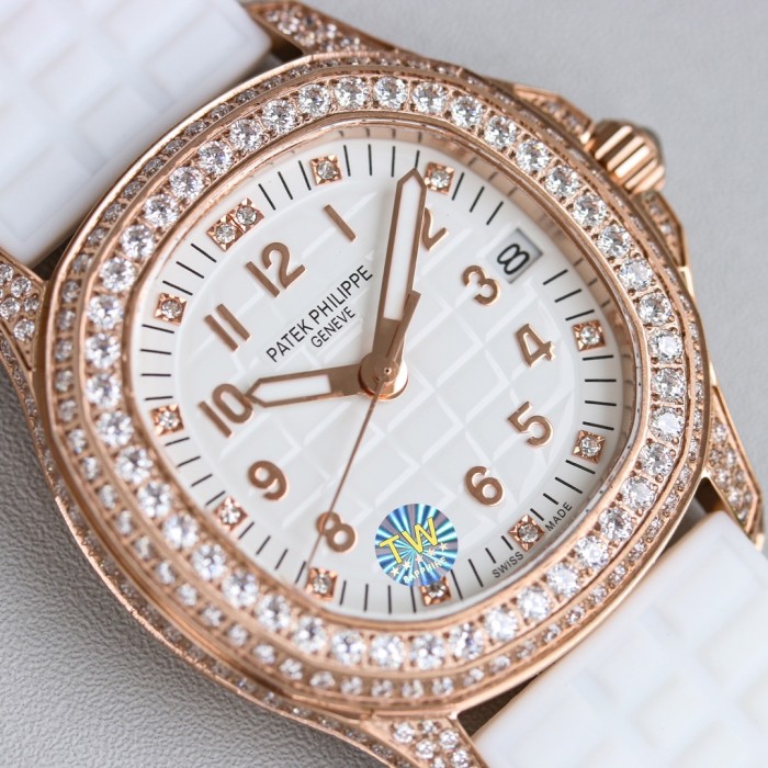 PATEK PHILIPPE AQUANAUT 5072 35.6mm