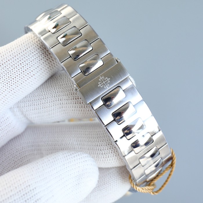 PATEK PHILIPPE NAUTILUS 5711 40mm