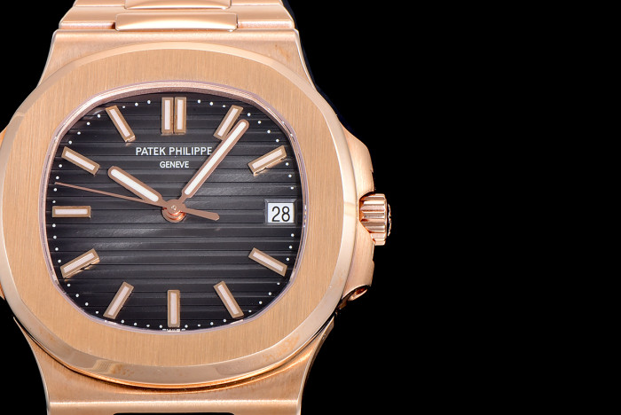 PATEK PHILIPPE NAUTILUS 5711 40mm