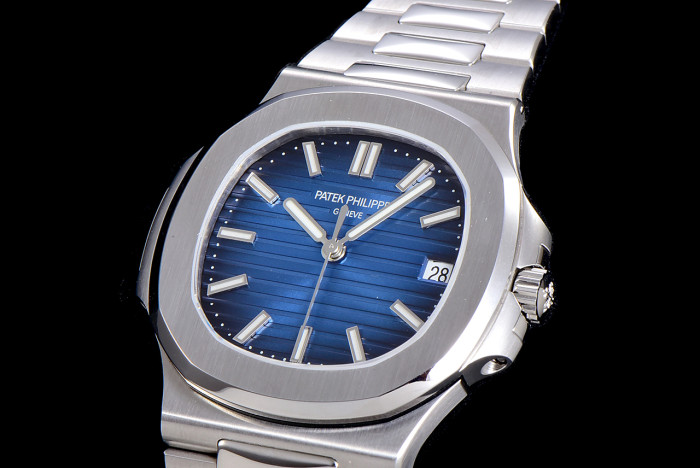 PATEK PHILIPPE NAUTILUS 5711 40mm