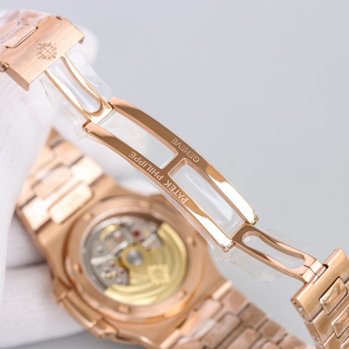 PATEK PHILIPPE NAUTILUS 5711 40mm