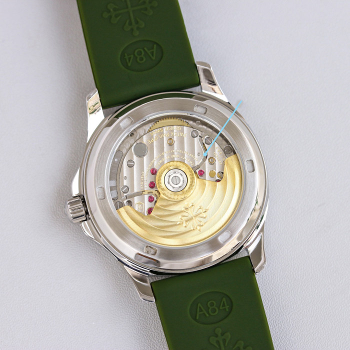 PATEK PHILIPPE AQUANAUT 5072 35.6mm