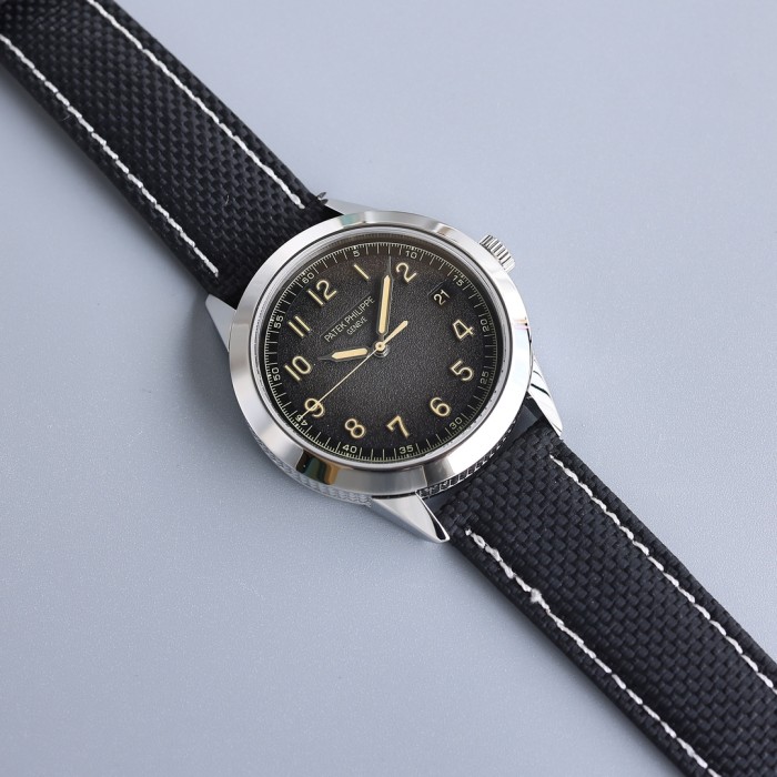 PATEK PHILIPPE CALATRAVA 5226 40mm