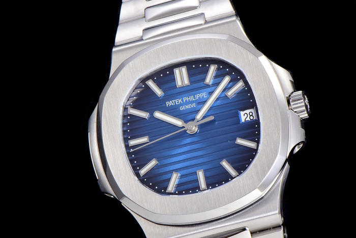 PATEK PHILIPPE NAUTILUS 5711 40mm