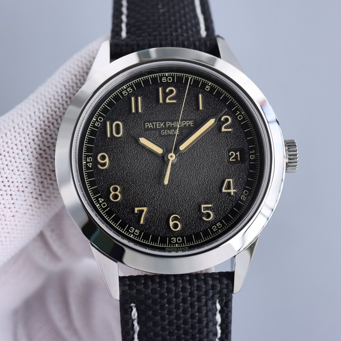 PATEK PHILIPPE CALATRAVA 5226 40mm