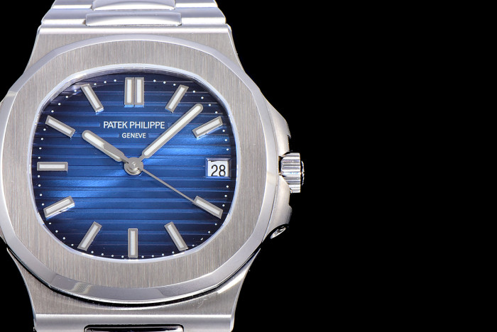 PATEK PHILIPPE NAUTILUS 5711 40mm