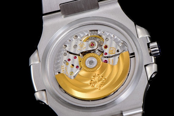 PATEK PHILIPPE NAUTILUS 5711 40mm
