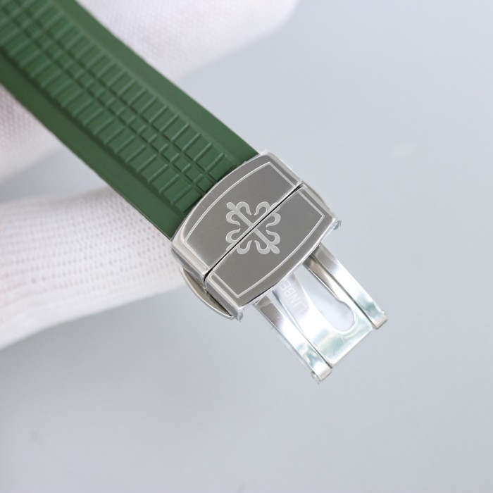 PATEK PHILIPPE AQUANAUT 5968 42.2mm