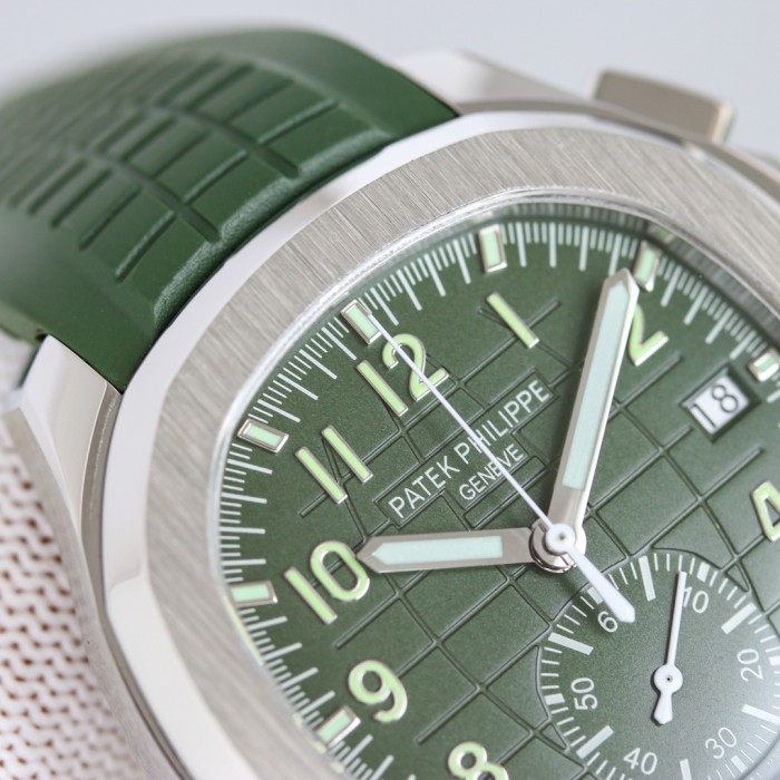 PATEK PHILIPPE AQUANAUT 5968 42.2mm