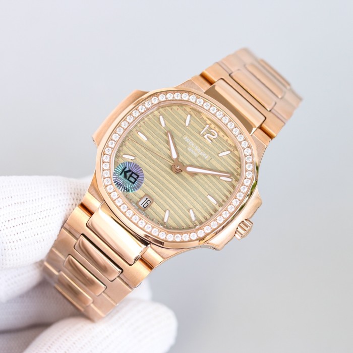 PATEK PHILIPPE NAUTILUS 7118 35.2mm