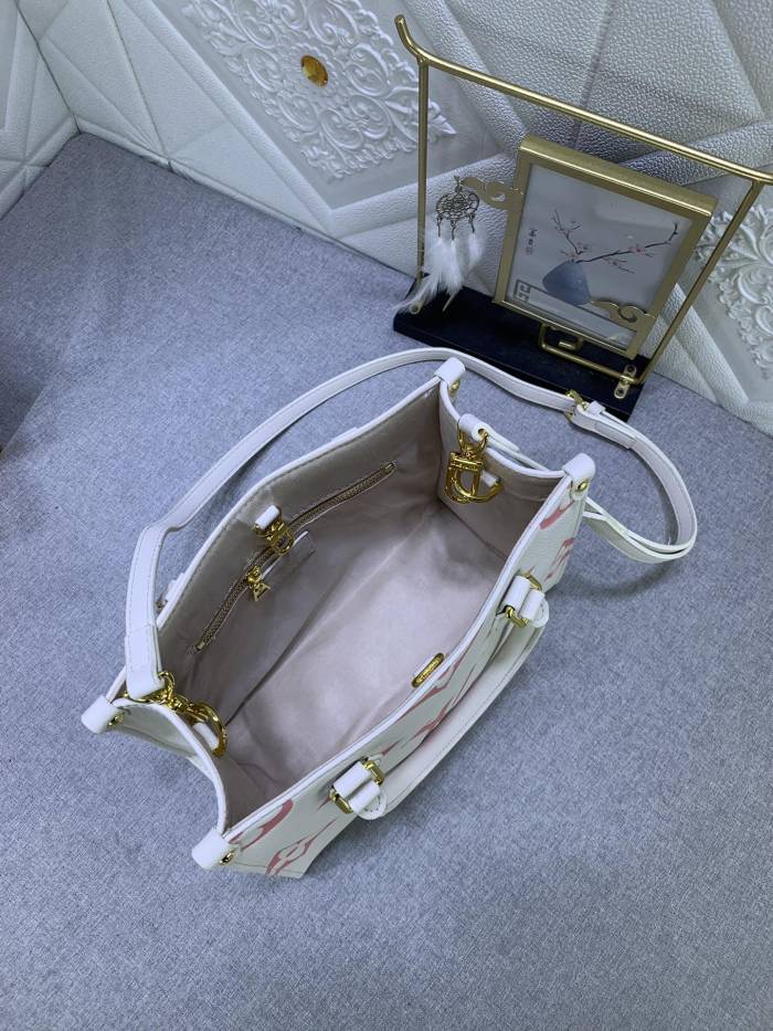 Louis Vuitton ONTHEGO PM LM051 25cm
