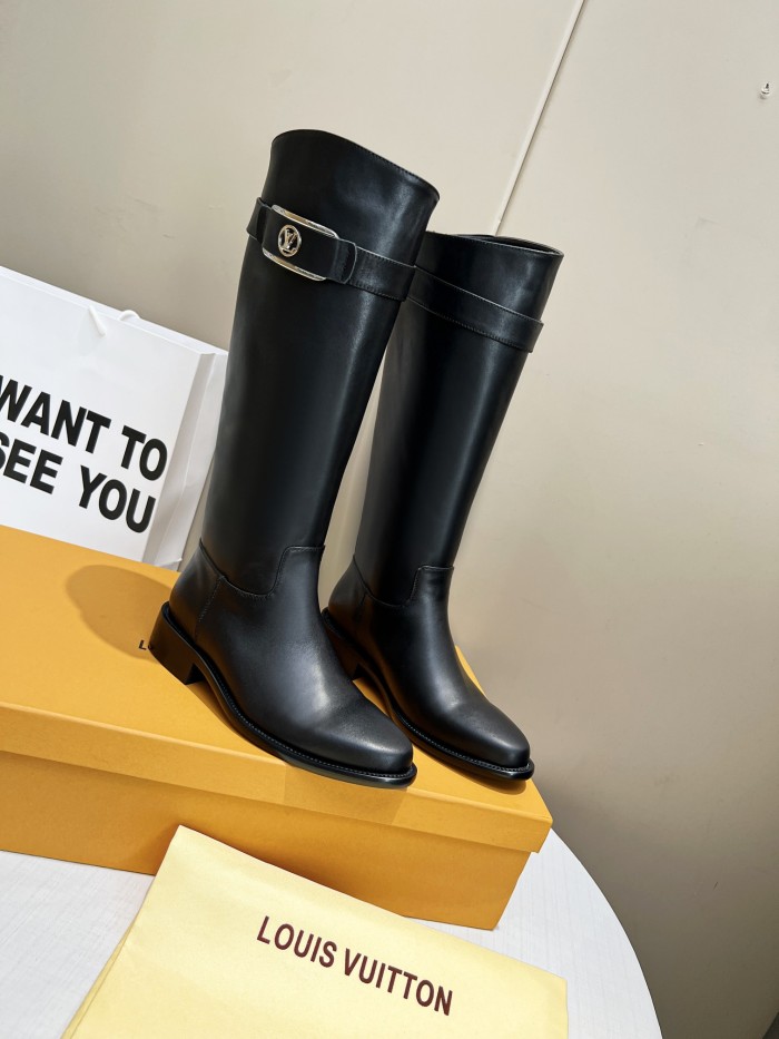 LV 004 boots XM093