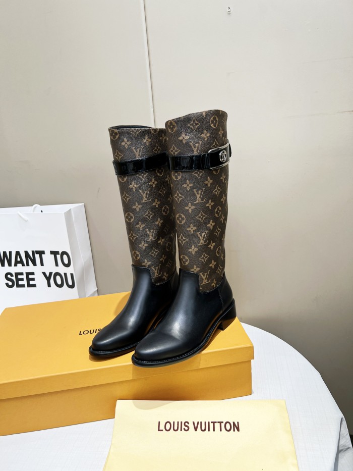LV 004 boots XM093