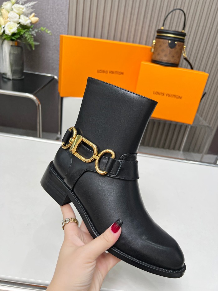 LV 008 boots XM023