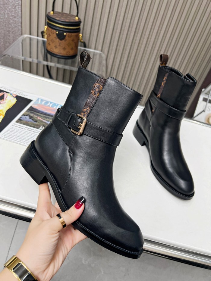 LV 008 boots XM023