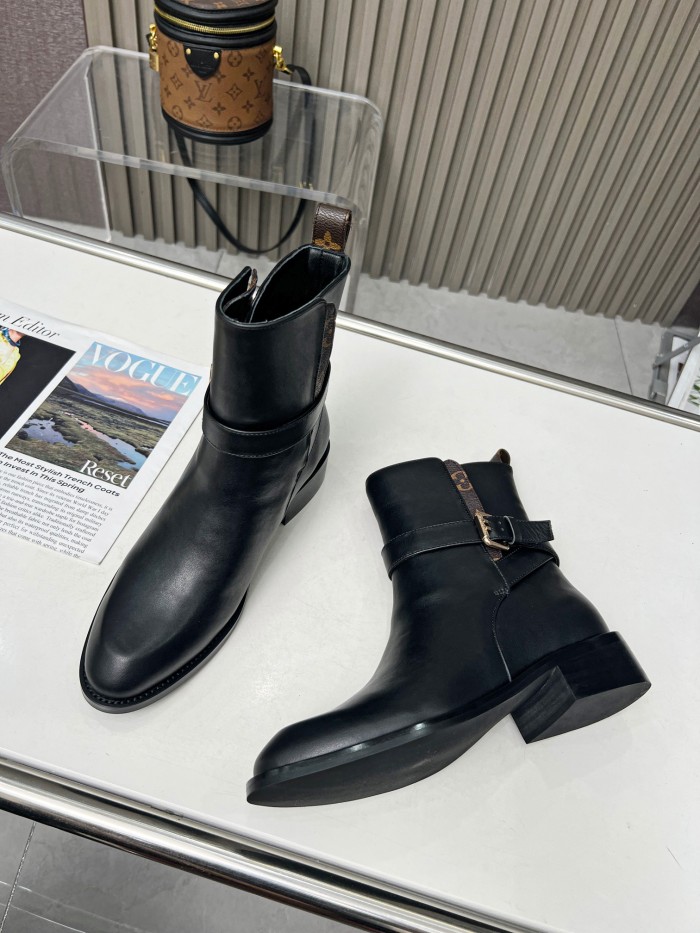 LV 008 boots XM023