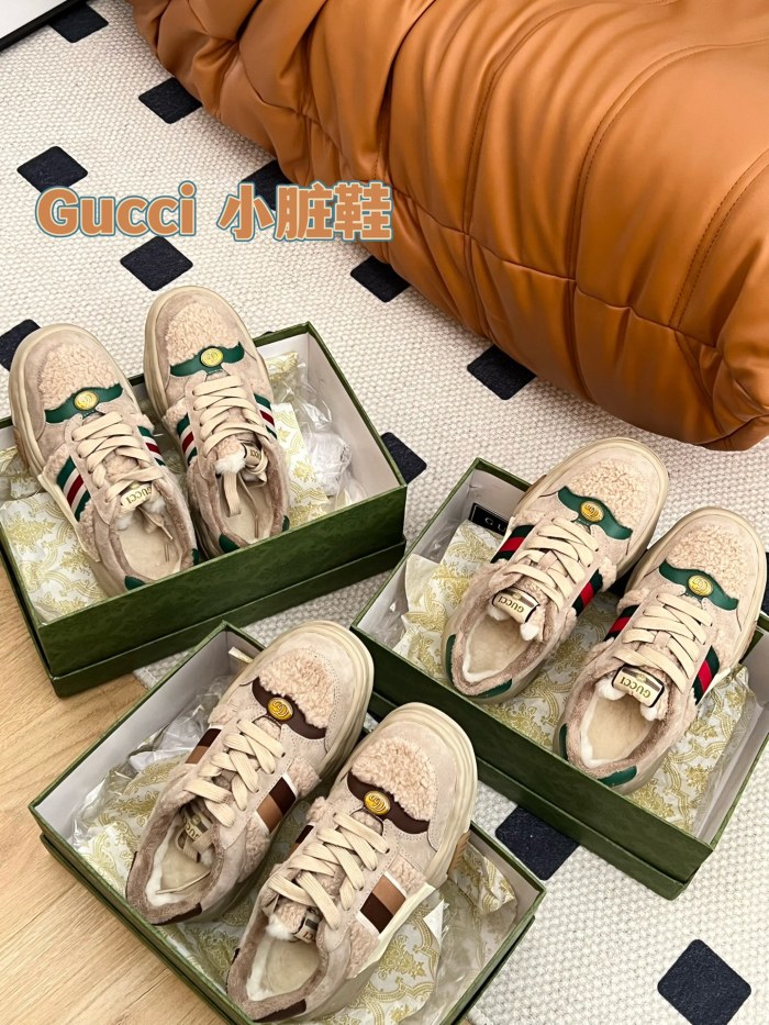 Gucci 022 Casual shoes XM092