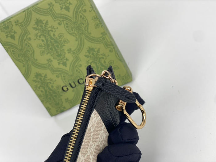 Gucci Zipper Card holder 701070 LM06 12.5cm