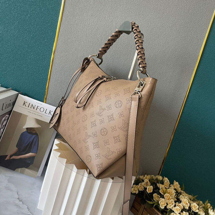 LV Beaubourg Hobo MM M56073 LM081 32cm