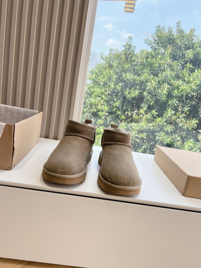 UGG Casual Shoes 004 XM081