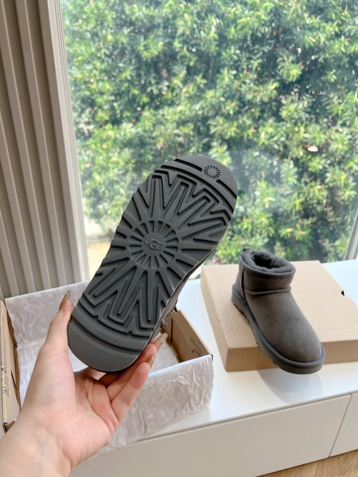 UGG Casual Shoes 004 XM081