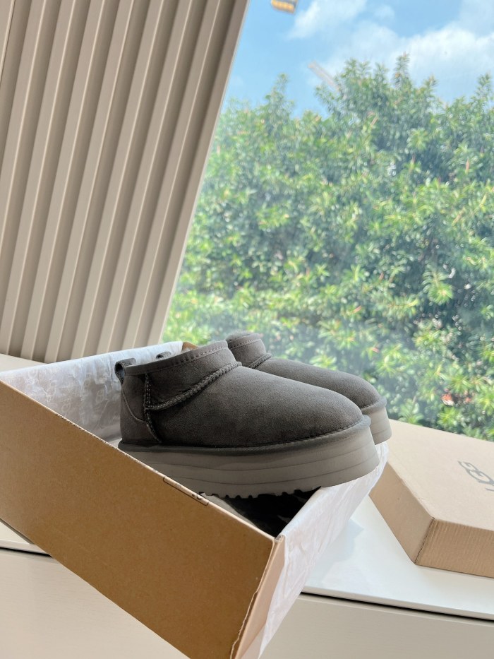 UGG Casual Shoes 005 XM091
