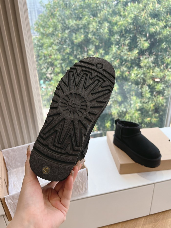 UGG Casual Shoes 005 XM091