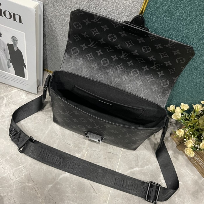 LV S-Cape Messenger Bag M23741 LM061 28cm