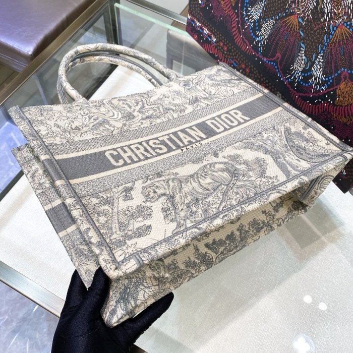 High quality Medium Dior Book Tote 1296 DLAM022 36cm