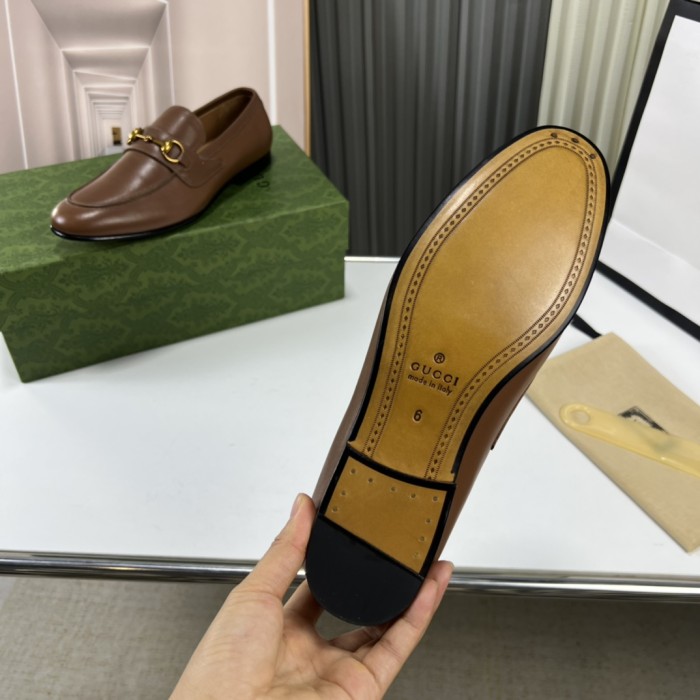Gucci 024 Casual shoes XM053