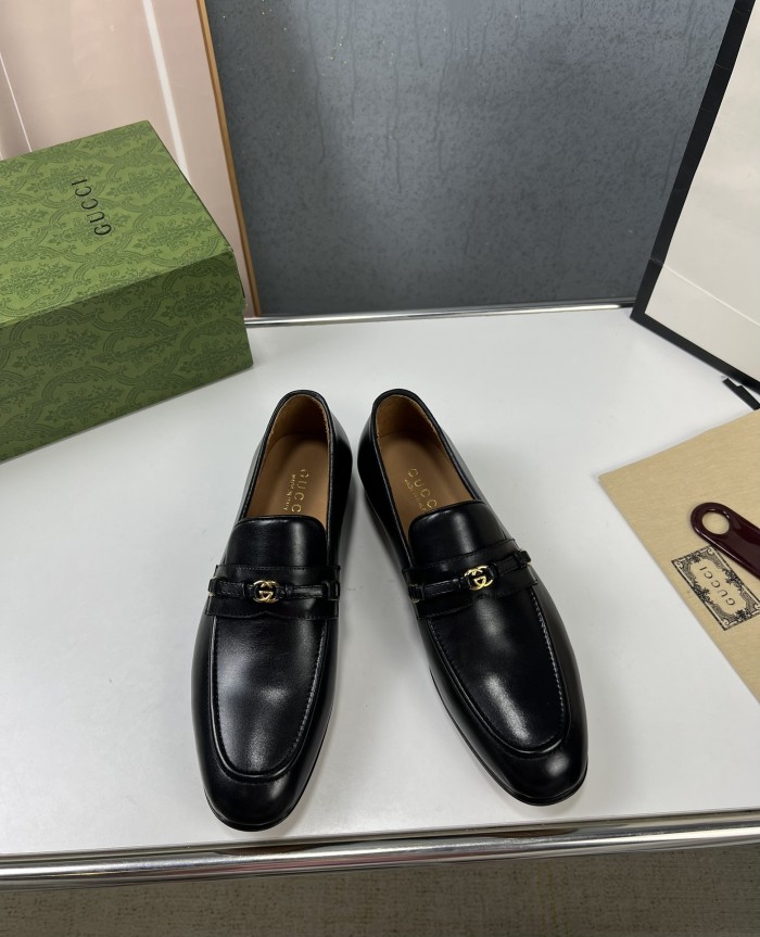 Gucci 027 Casual shoes XM053