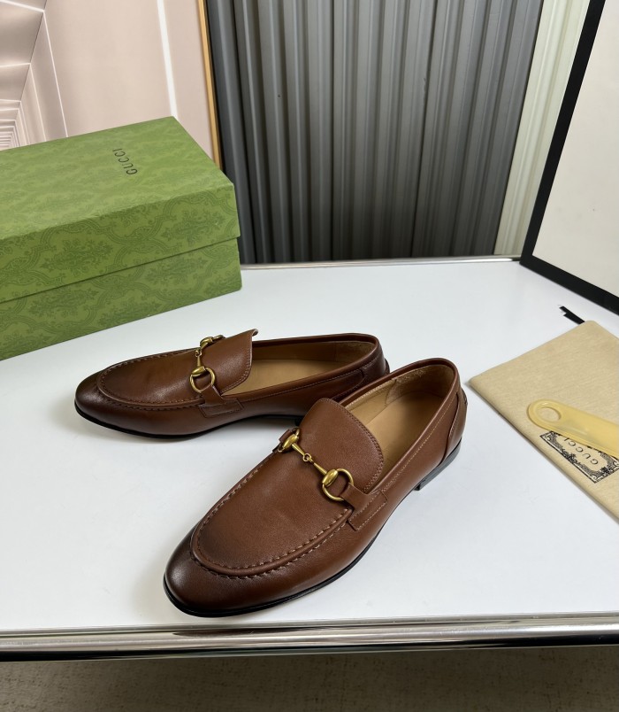 Gucci 023 Casual shoes XM053
